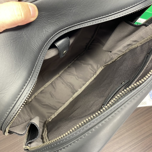 ボッテガヴェネタバッグ着用イメージ